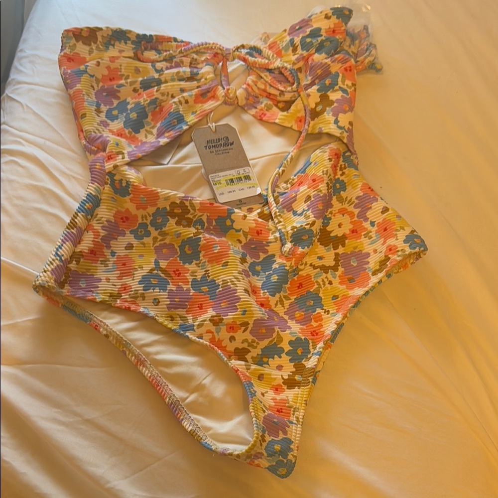 Floral One-Piece Swimsuit BILLABONG NWT SIZE M